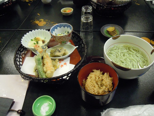 DSCN1632  ss  いなにわうどん.jpg