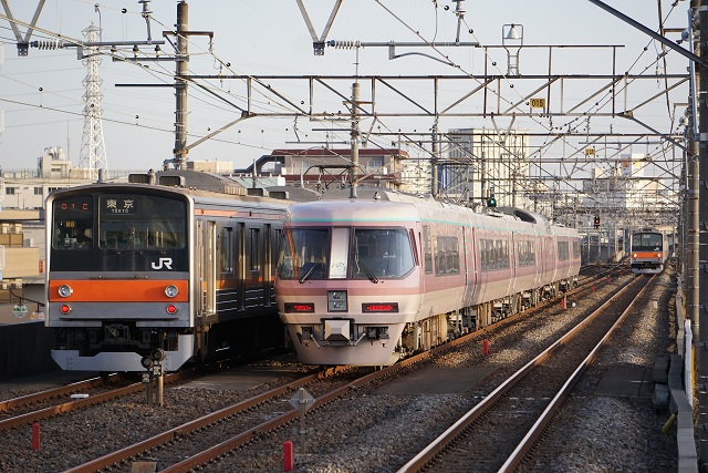 EF64 1046 鹿島 in お座敷リゾ－ト｢ゆう｣&｢宴｣ 並び6