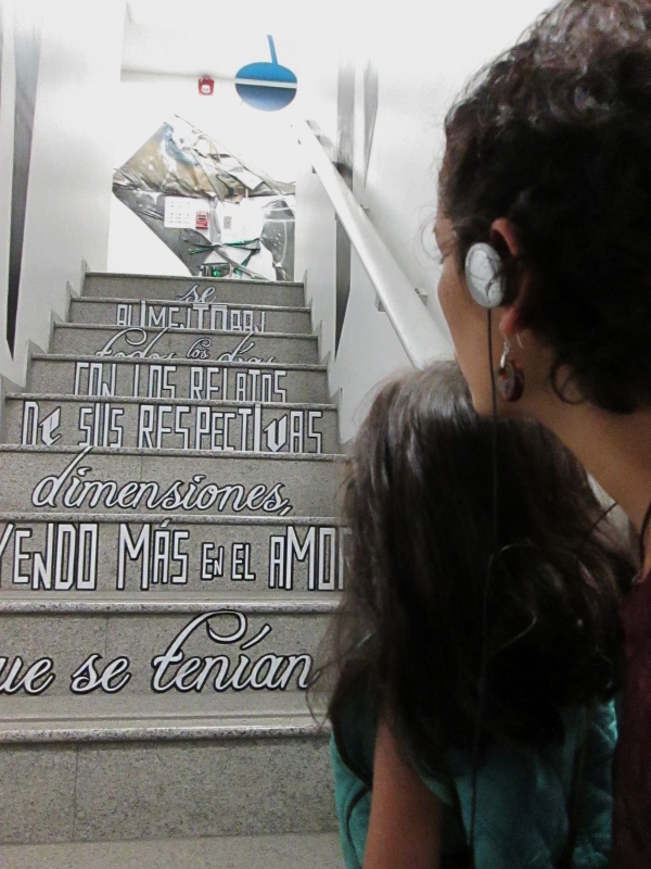 lia xue en azul marino