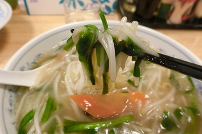 ラーメン食べかけ.JPG