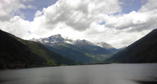 アルプスを望む