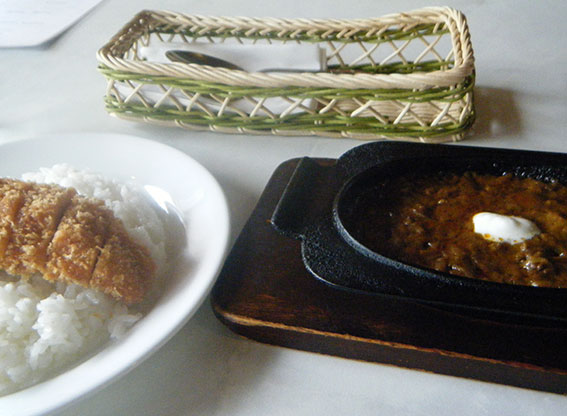インドラの「チキンカツカレー」-2♪