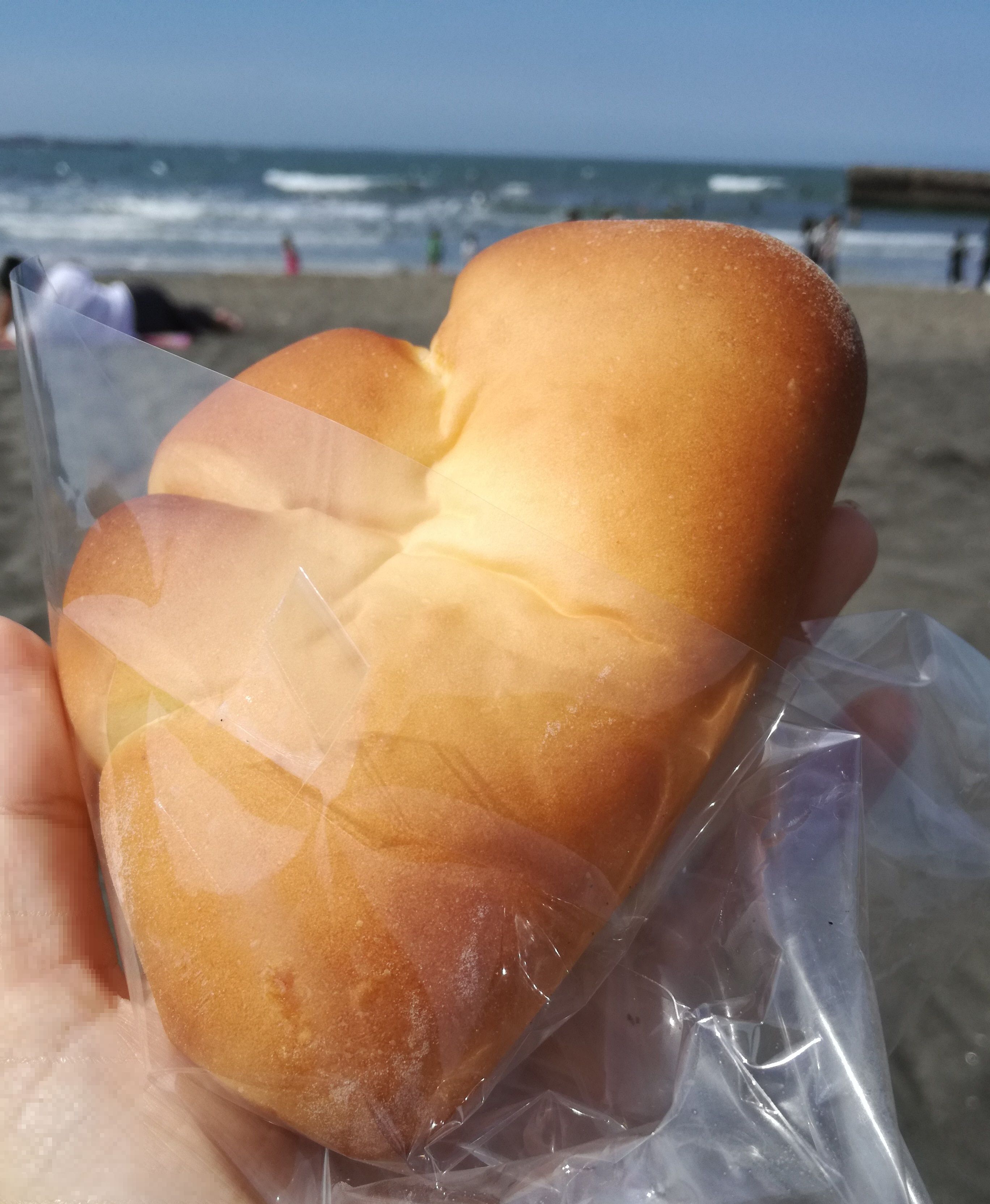 千葉県長生郡パン屋ムブユ　クリームパン