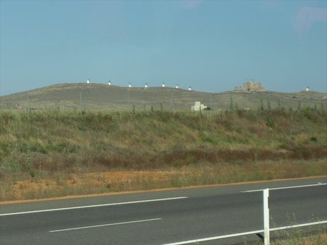 スペイン旅行 08年 3 マドリードから風車の村へ おじん０５２３のヒロ散歩 楽天ブログ