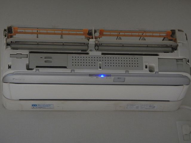 002_R.JPG