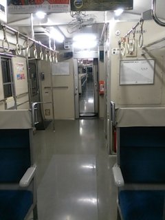 誰もいない車内１