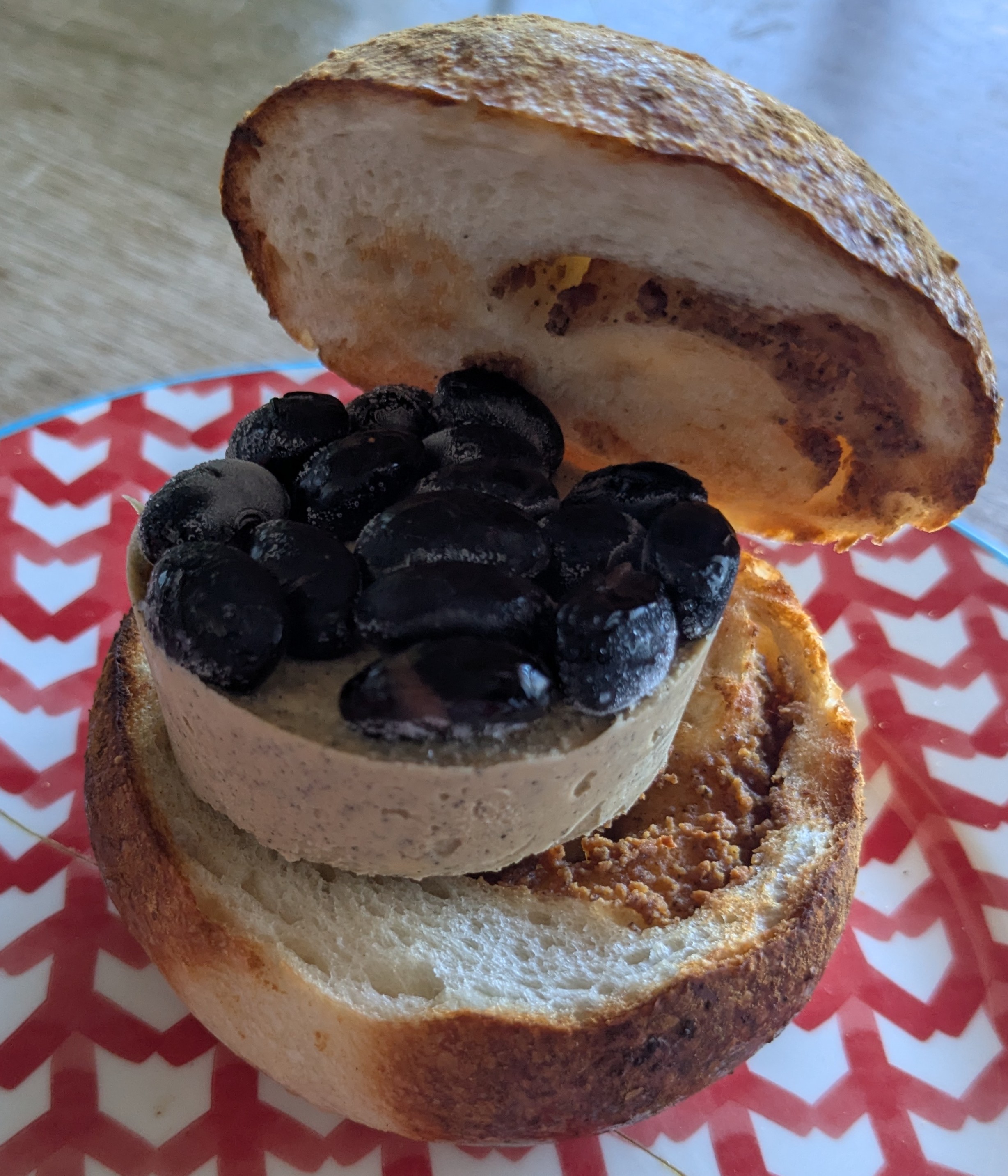 愛知県新城市CHIKOS BAGELS　通販　黒豆きな粉　サンドイッチ