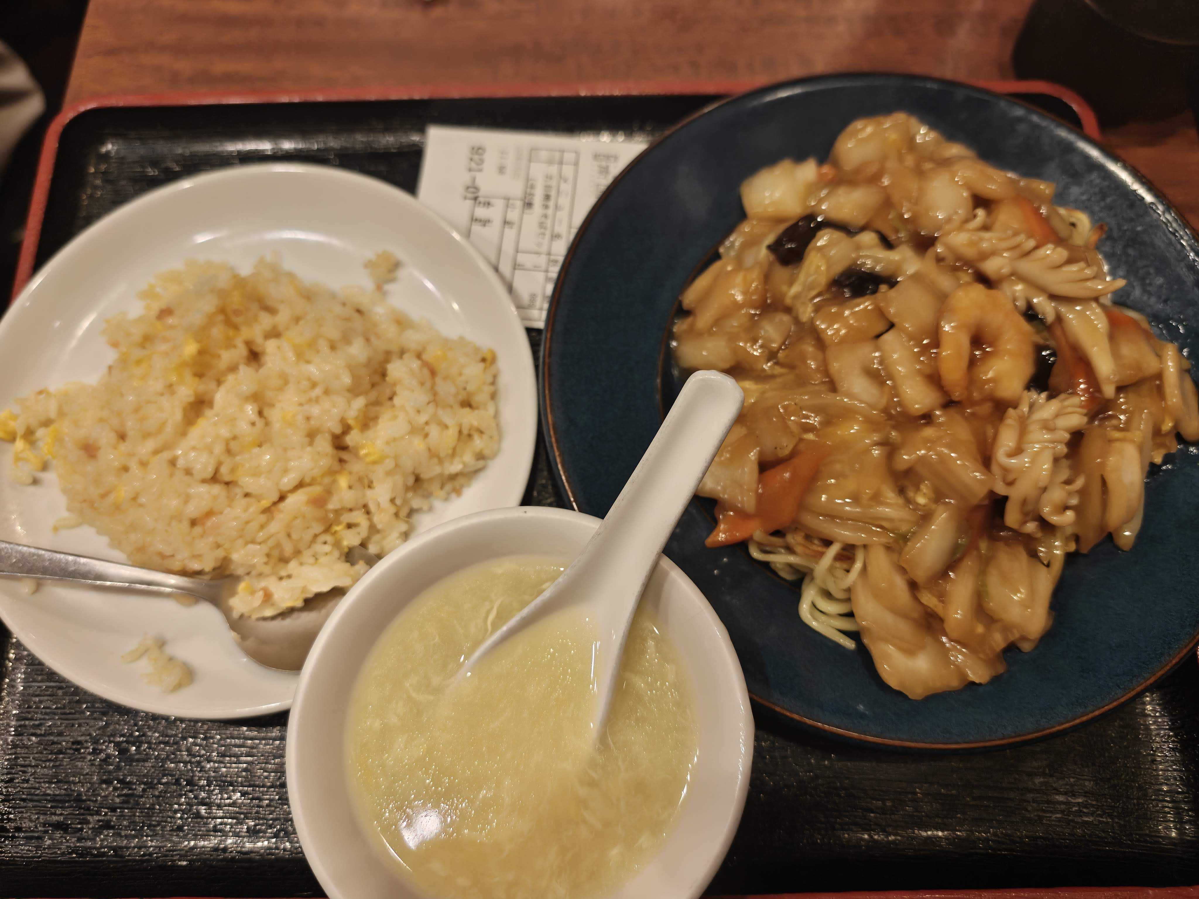 虎ノ門ヒルズ近く　南国亭　一人ランチ　五目焼きそばセット