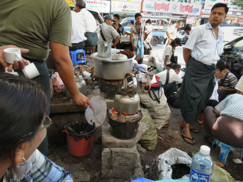 ヤンゴンの喫茶店０８.jpg