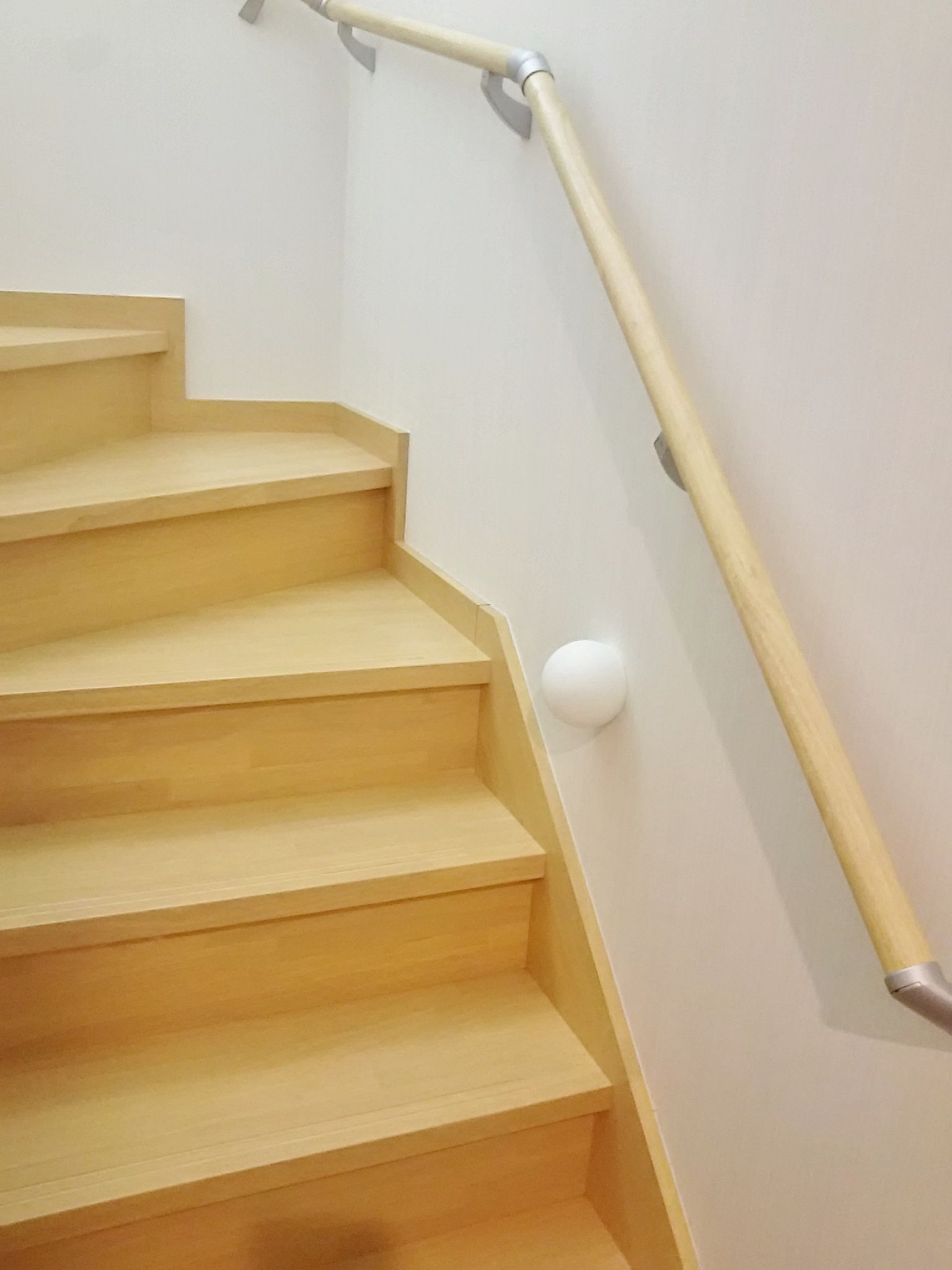 階段の紹介 ボックス階段 照明 猫と１マス吹き抜けのi Smartブログ 楽天ブログ