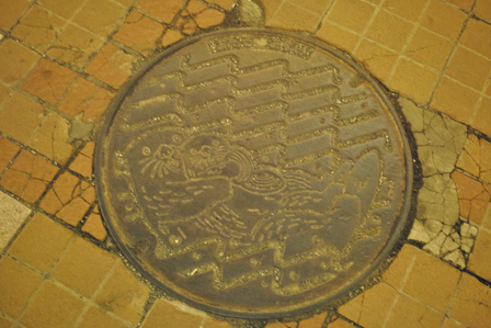 マンホール.jpg