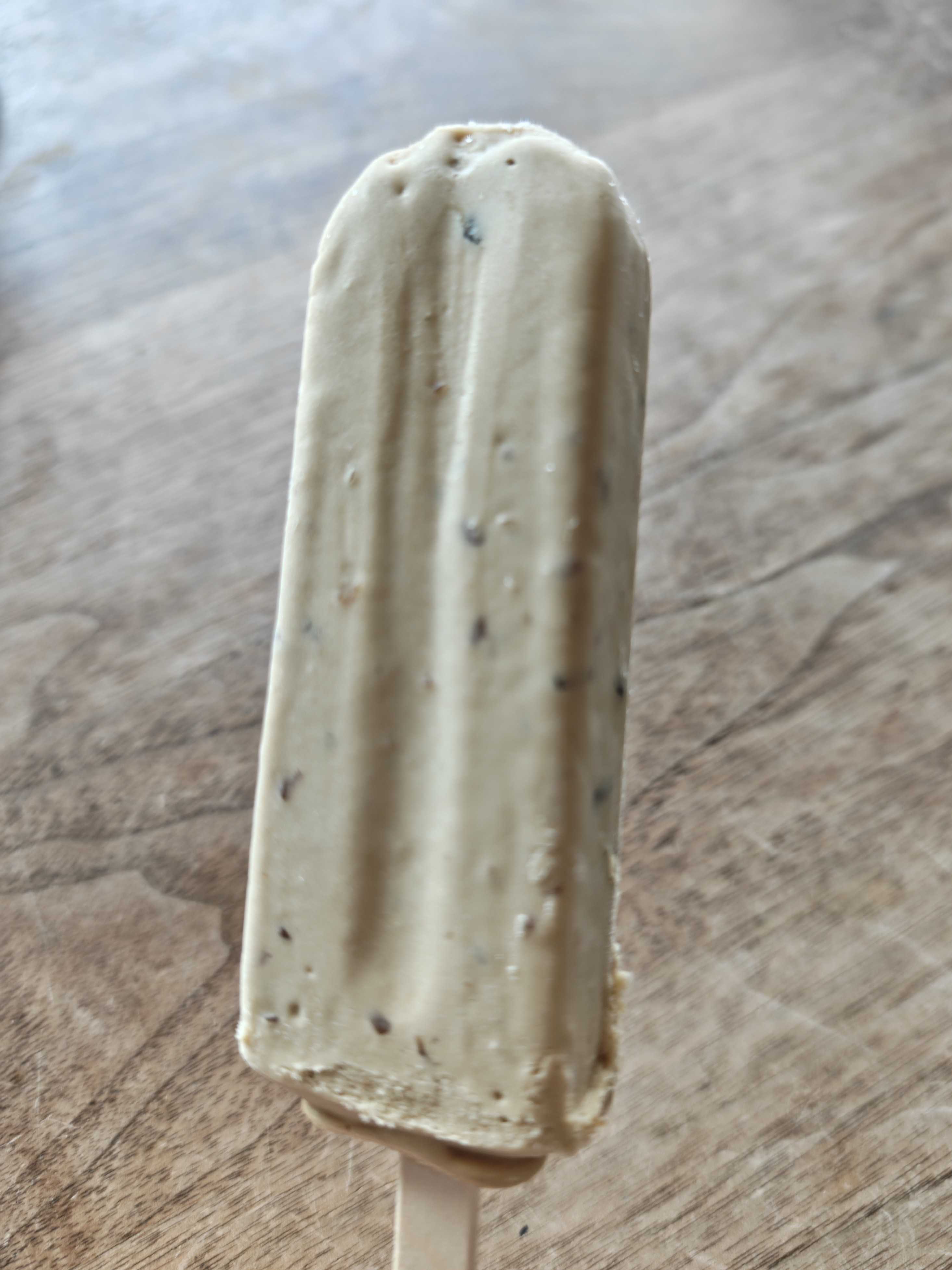 シャトレーゼ　深煎り珈琲ゼリー入りカフェラテバー　パッケージ