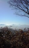 良く見えないけど山頂からの富士山.jpg