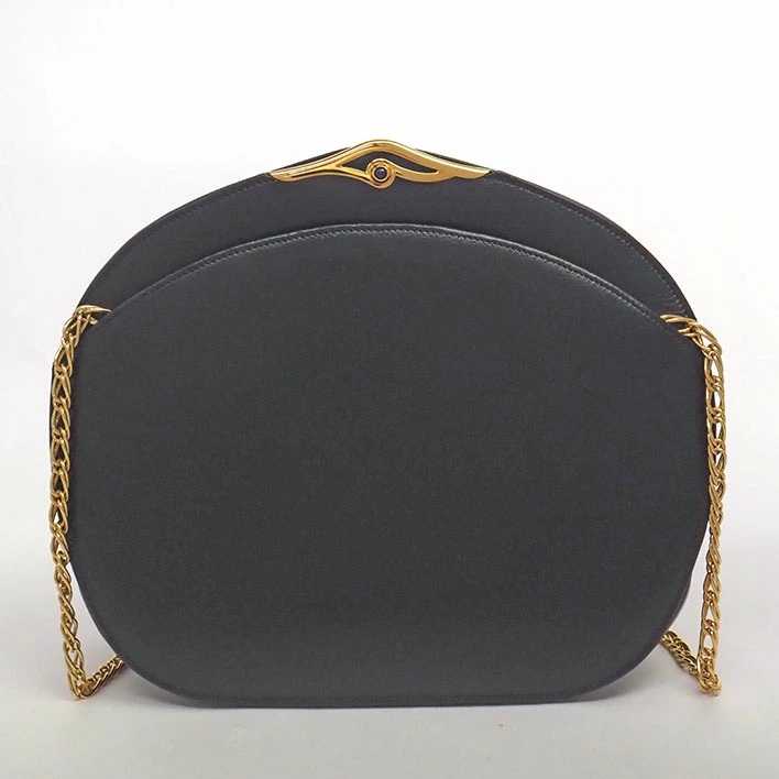 Cartier カルティエ サファイアライン チェーン ショルダーバッグ サファイアラインの華やかさが映える カルティエのチェーンショルダー