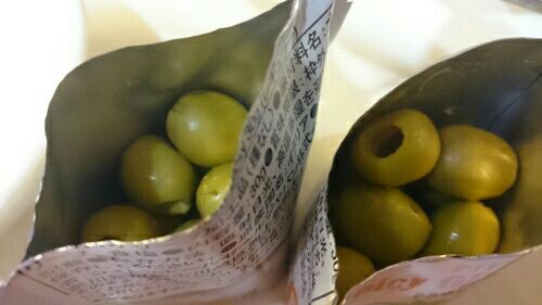 コストコのオリーブ Olive From Spicy 種なし 30g プレーン スパイシー 種無し 小分け 汁なしなのがいいです 感想 コストコenjoy ブログ 楽天ブログ