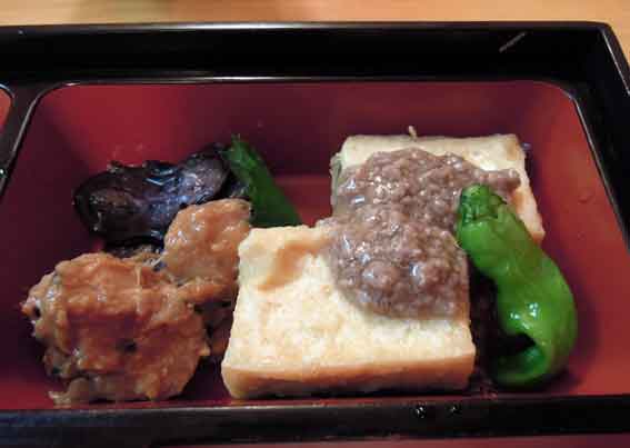 アメリカンステーションの「揚げ豆腐みぞあんかけれ」♪