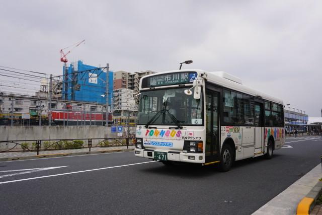 DE10牽引 新津チキ工臨返却 & こち亀バス2