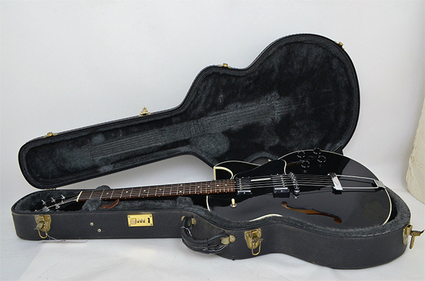 中古 エレキギター ギブソン Gibson ES-135 セミアコ 2002年製
