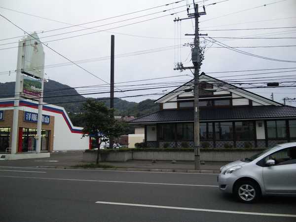 環状線通り。紳士服 青山の隣りにあったはずの・・・・