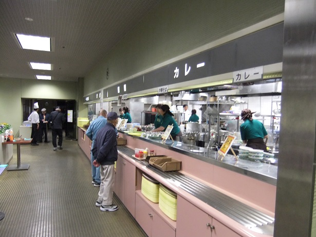 足立区役所北館地下１階食堂の店内