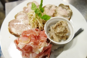 DSC00454 (300x200).jpg