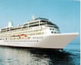 海上を走るオーシャンプリンセス号