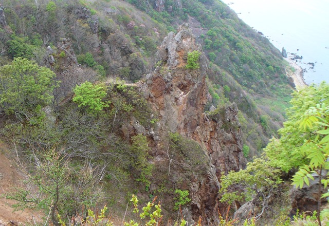 赤岩岩