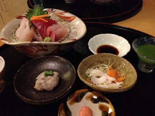 5ホテル夕食１読谷焼き２500.jpg