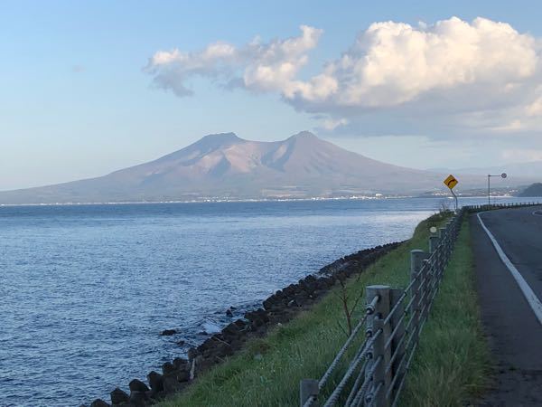 駒ヶ岳 登山レポート(標高1131m) 2018年10月20日) 北海道 茅部郡森町・鹿部町と亀田郡七飯町にまたがる 6号目から標高900mの