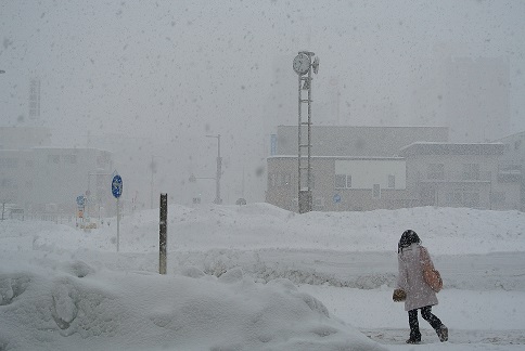 猛吹雪