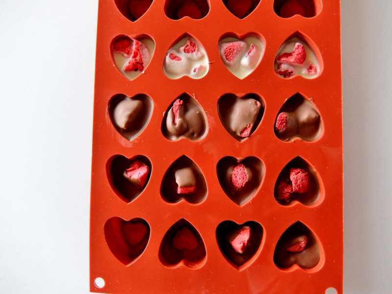 バレンタイン チョコレート サバラン ハート コストコ ドライストロベリー 簡単