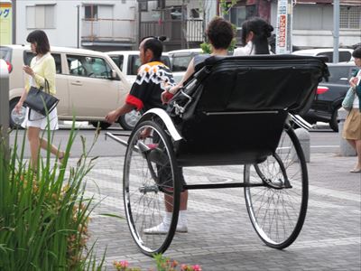 カリアンナイト14 無料で乗れる人力車