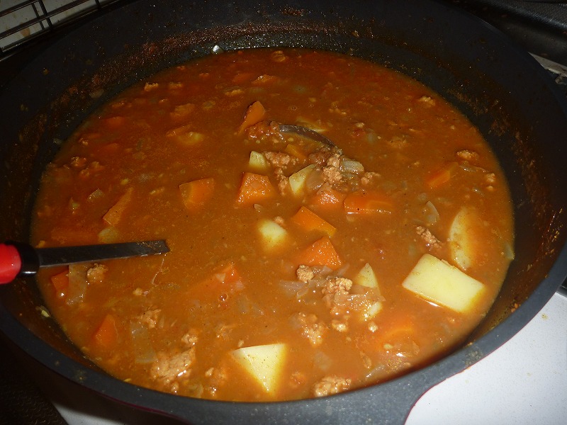 本日もカレー作成。