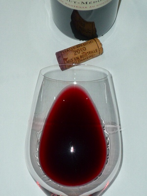 Ch.Senejac 2010 glass.jpg