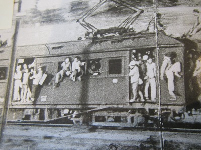 戦後５満員電車.jpg
