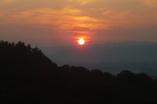 高円山の夕日