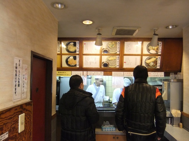 かめや新橋店の店内