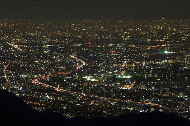 六甲山夜景_003西宮、尼崎、大阪市街.jpg