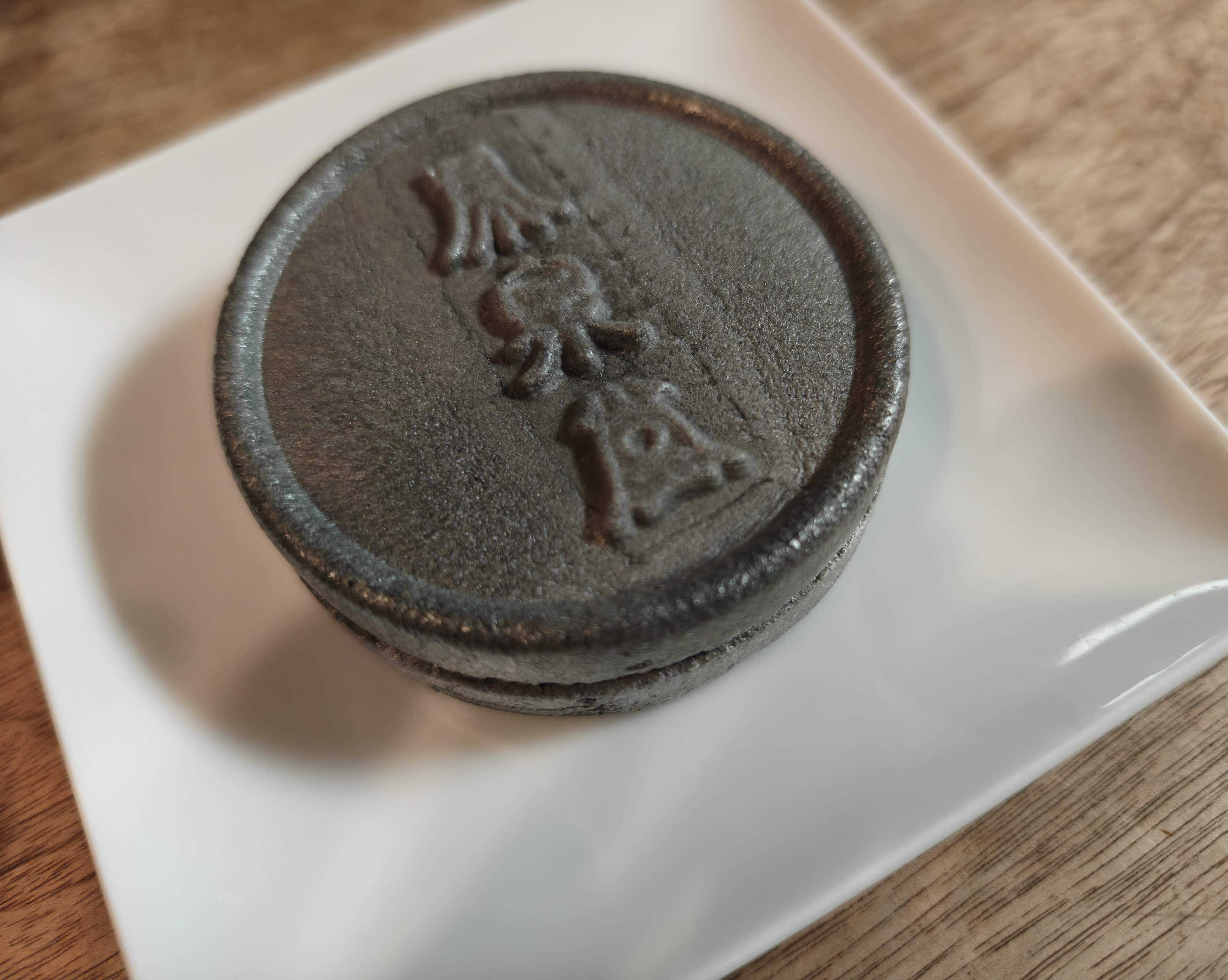 メゾンシーラカンス、カズノリ イケダ アンディヴィデュエル　銀座三越　シーラカンスチョコモナカの断面