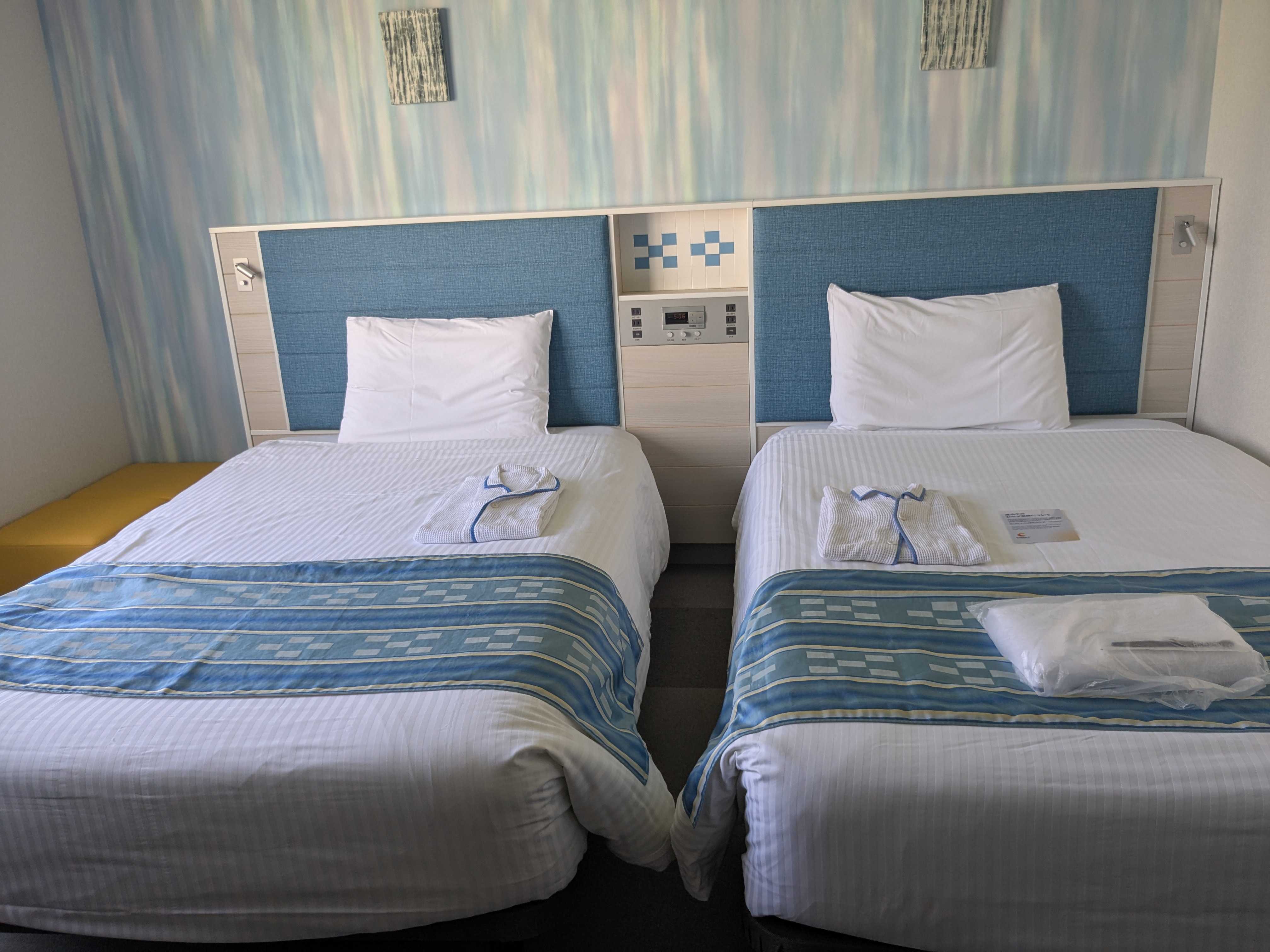 コンフォートホテル石垣島 スタンダードツインルーム 室内　ベッド