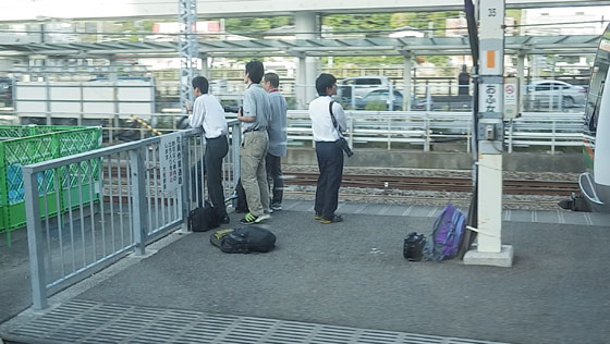 20131009大船駅の撮り鉄さん.jpg