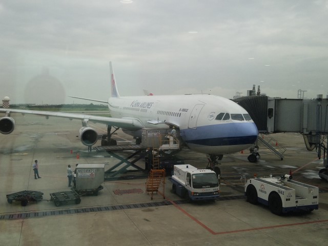 SH380330.JPG