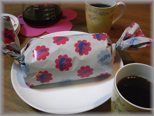 ペコちゃんロールケーキ