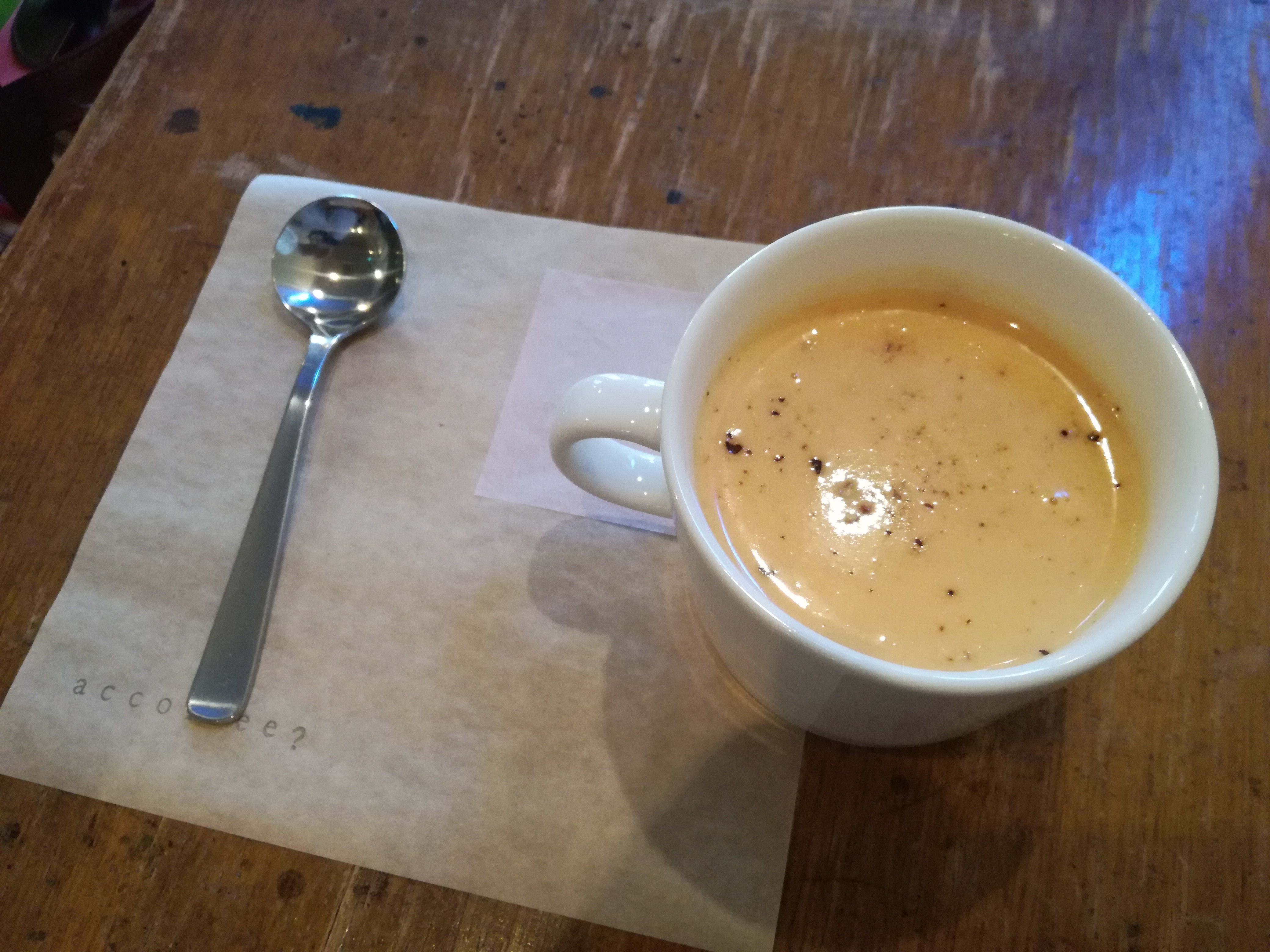 千葉市カフェ アッコーヒー？　にんじんポタージュ
