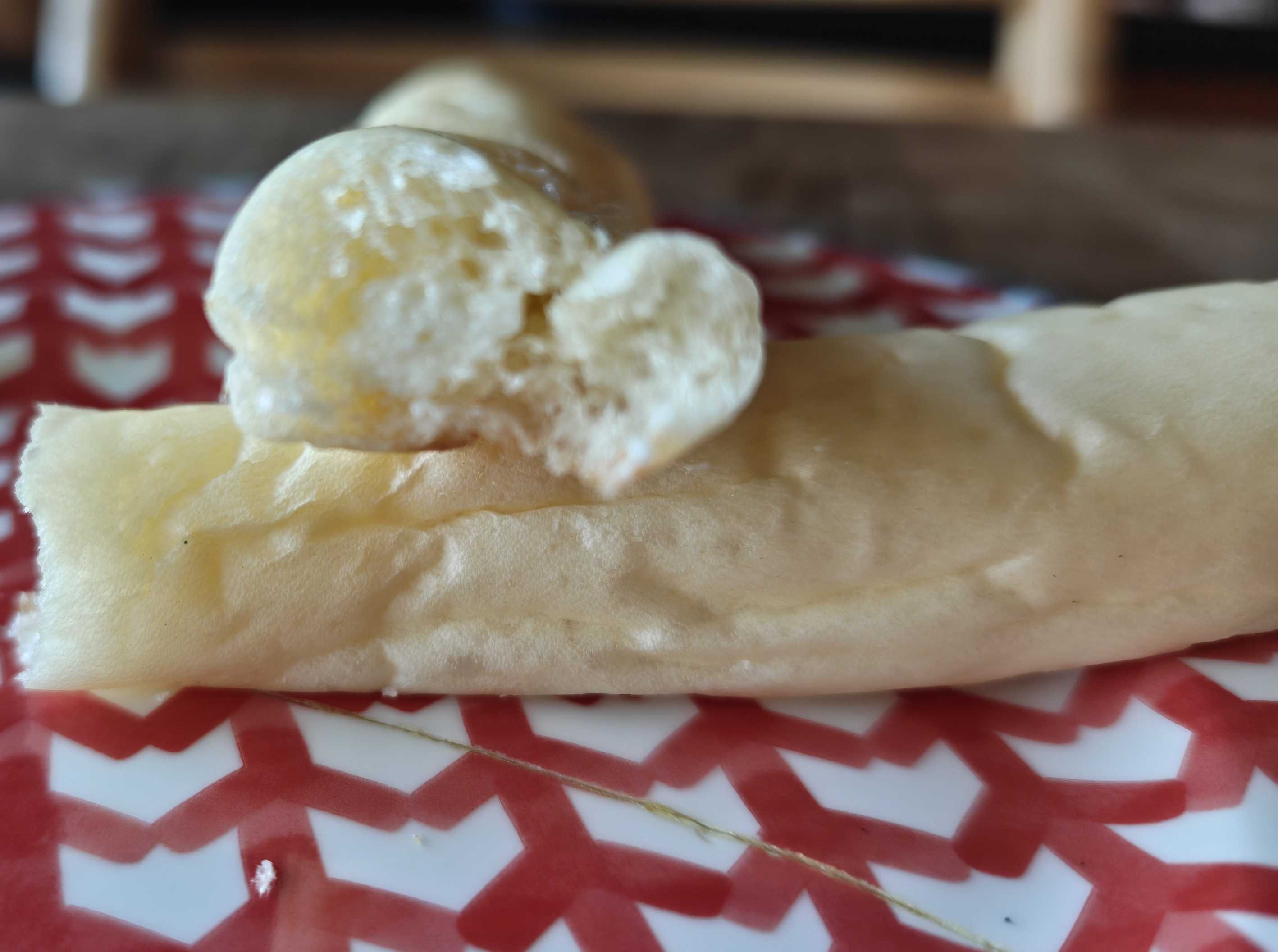 三重県桑名市　パン屋 むぎぞう ロスパン 練乳クリームの断面