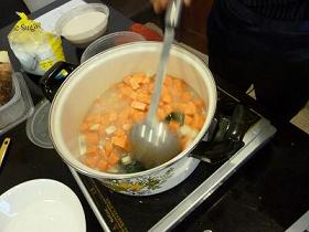P1140304cooking6.JPG