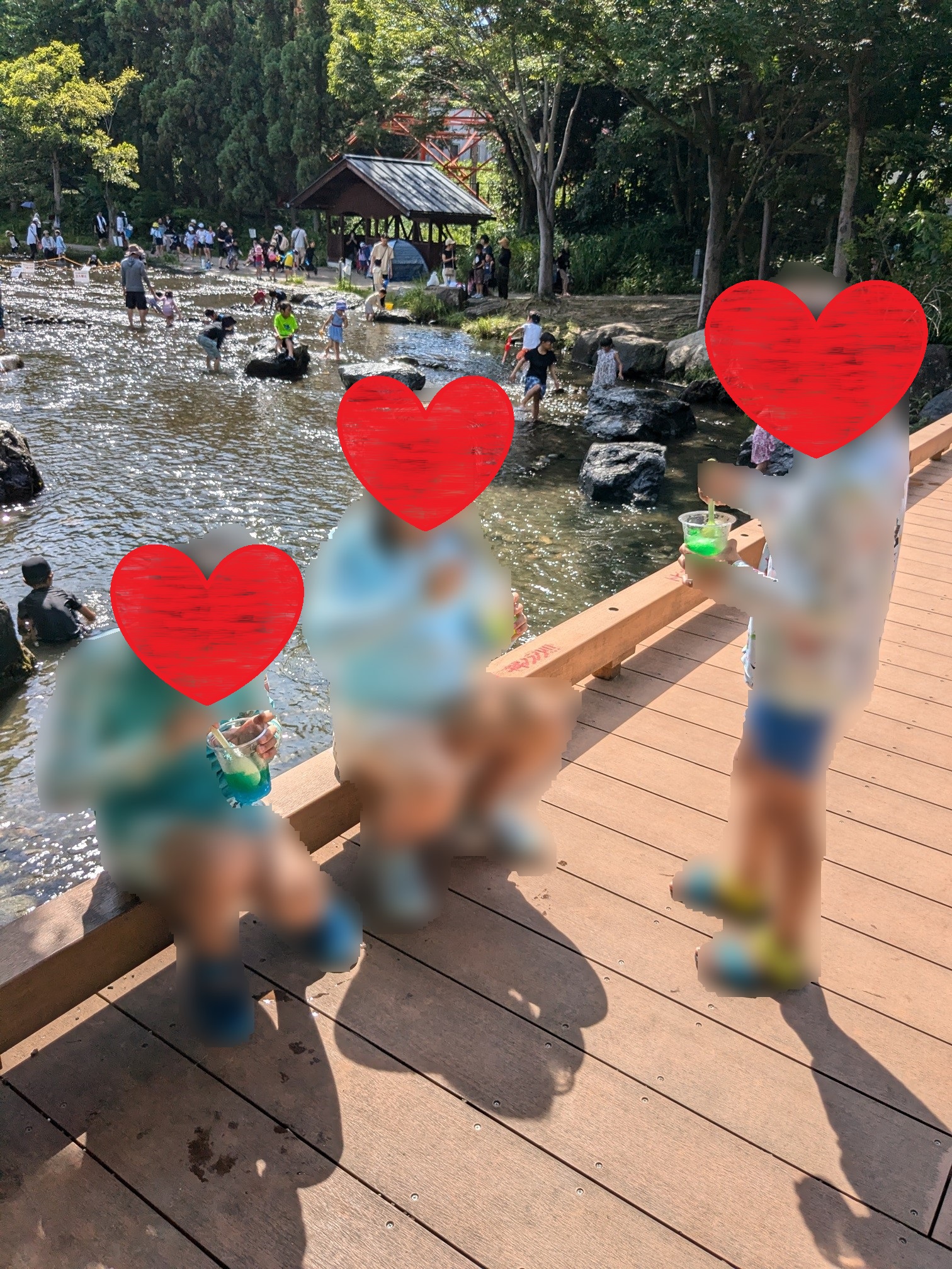 オアシスパーク　木曽川水園　じゃぶじゃぶの河原で水遊び