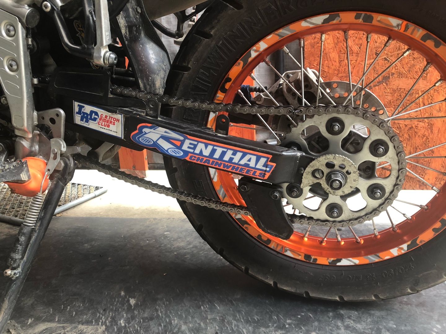 トリッカーのチェーン交換－チェーン切断 | よーブロ - 楽天ブログ