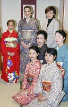 ラニア王妃、娘さんと、安倍昭恵さんたちと。