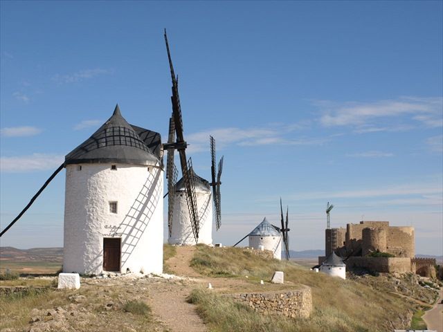 スペイン旅行 08年 3 マドリードから風車の村へ おじん０５２３のヒロ散歩 楽天ブログ